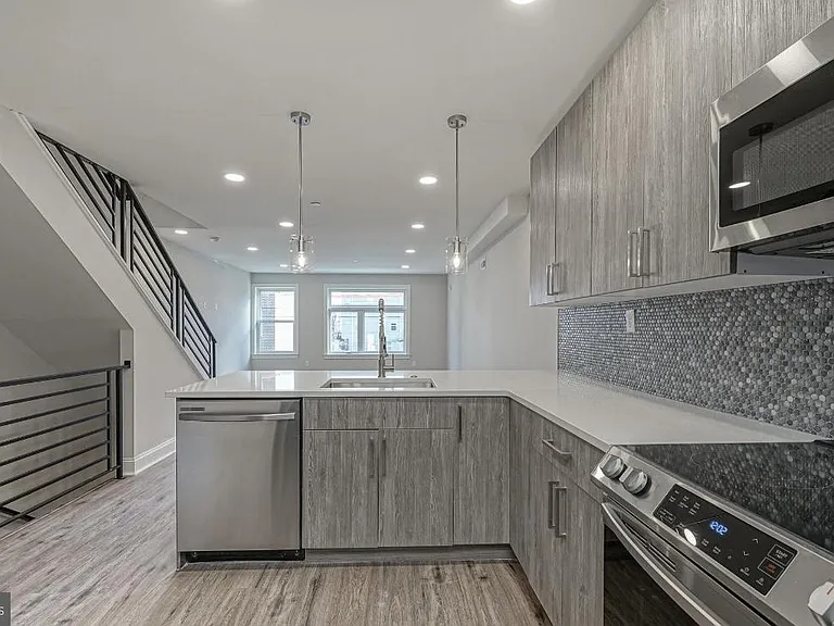 1702 N Gratz St #2 — Photo 3