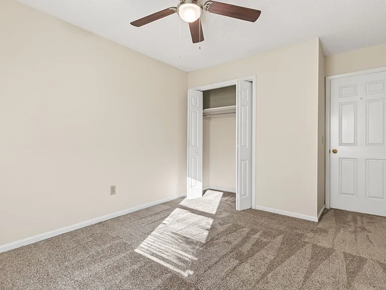 403 Wormwood Ln #H — Photo 16