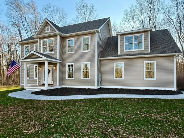 34 Greenwich Place, Colchester, CT 06415