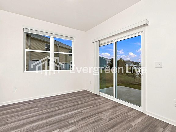 3rd image of 505 Sanguine Way