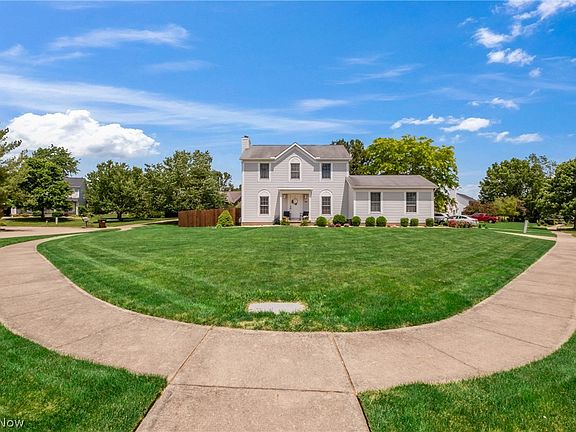 3rd image of 176 Pine Needle Dr