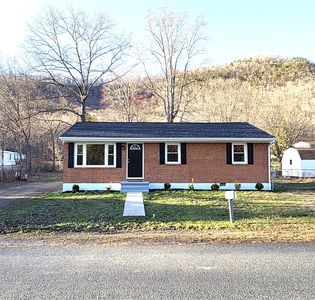 1336 Fitzlee St, Glasgow, VA, 24555