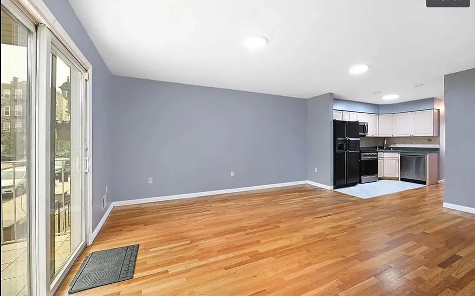 2 bed, 1.5 bath, 1200 sqft, $3,150 — Photo 3