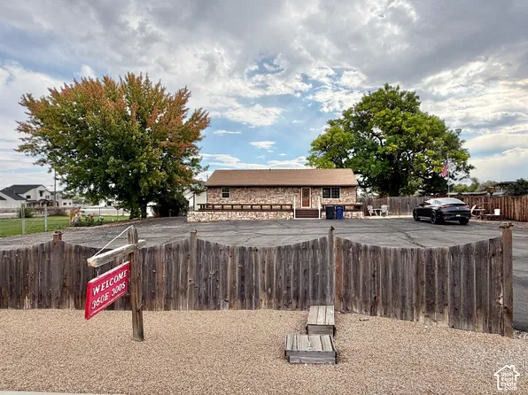 360 E 300 S, Castle Dale, UT 84513