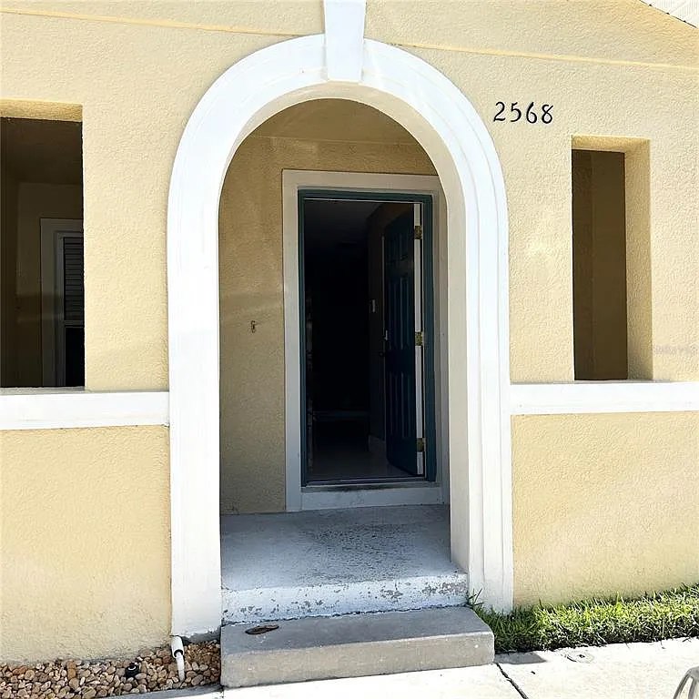 2 bed, 2.5 bath, 1252 sqft, $1,950 — Photo 3