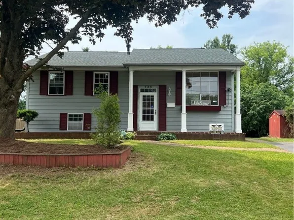 125 Clarewood Dr, Baldwinsville, NY 13027