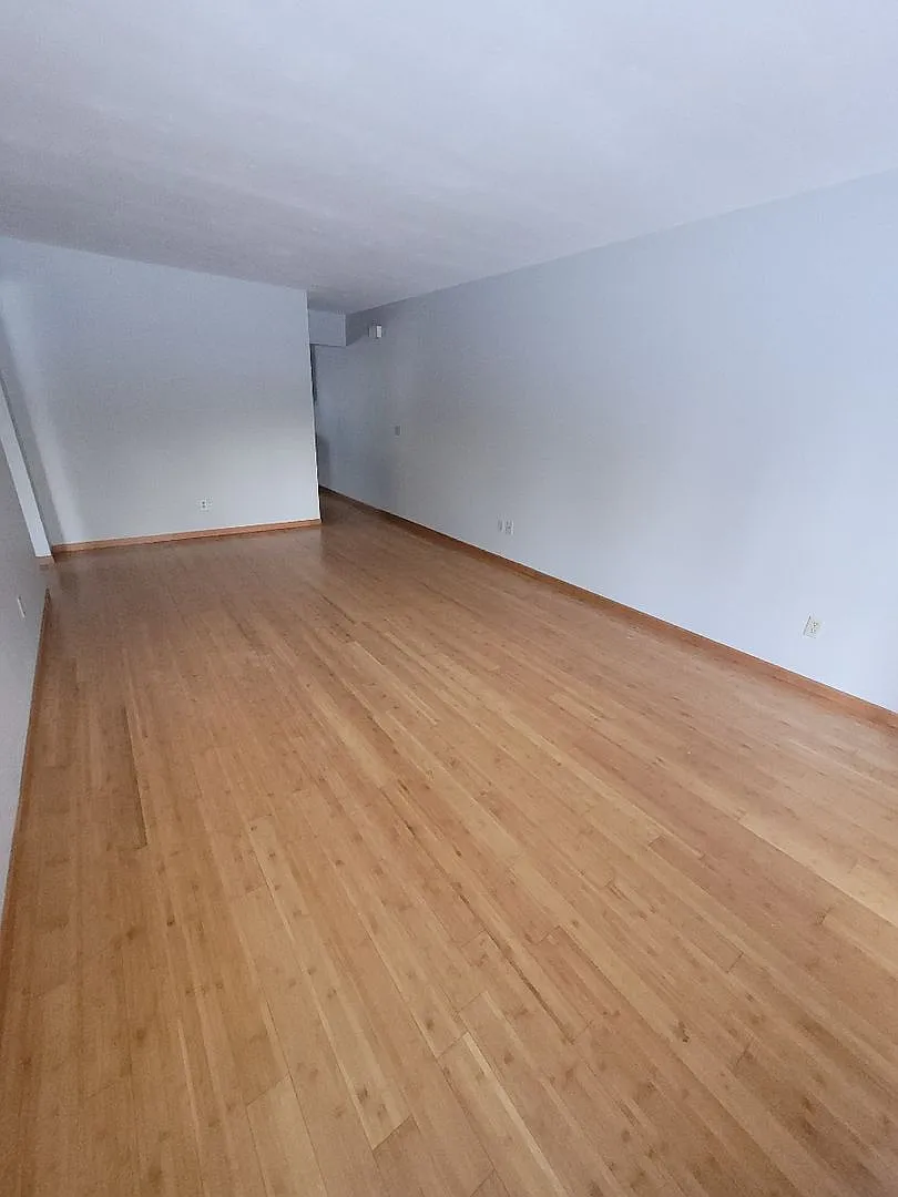 $1,075| 2BD 1BA| 3021 Blakeley Avenue | Available 11/1/2026! — Photo 2