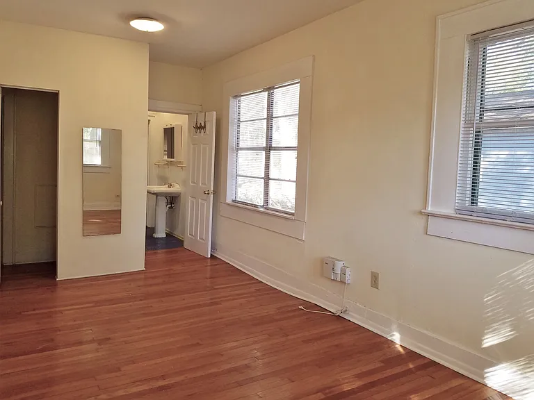 506 W Paris St — Photo 13