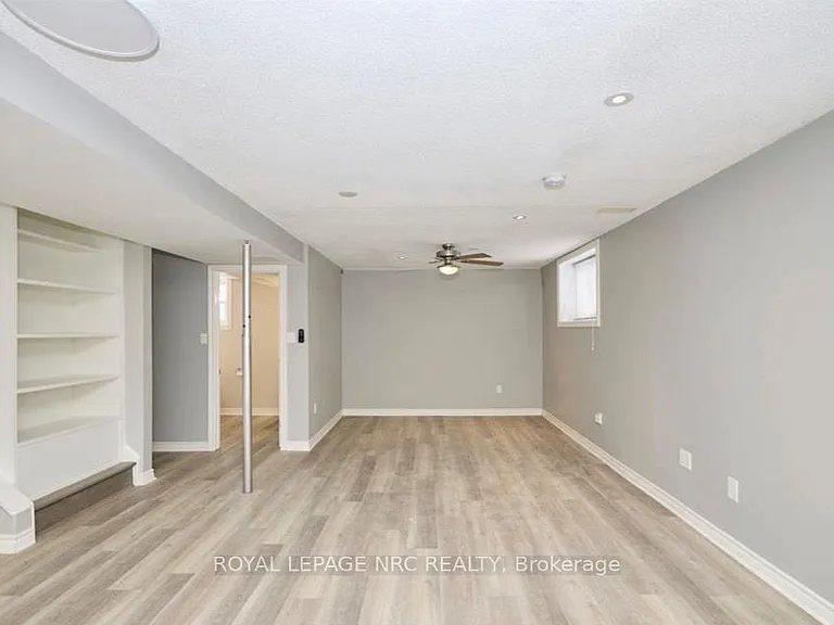 100 Larchwood Cir — Photo 5