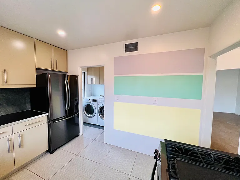 1414 E Palm Ln — Photo 32