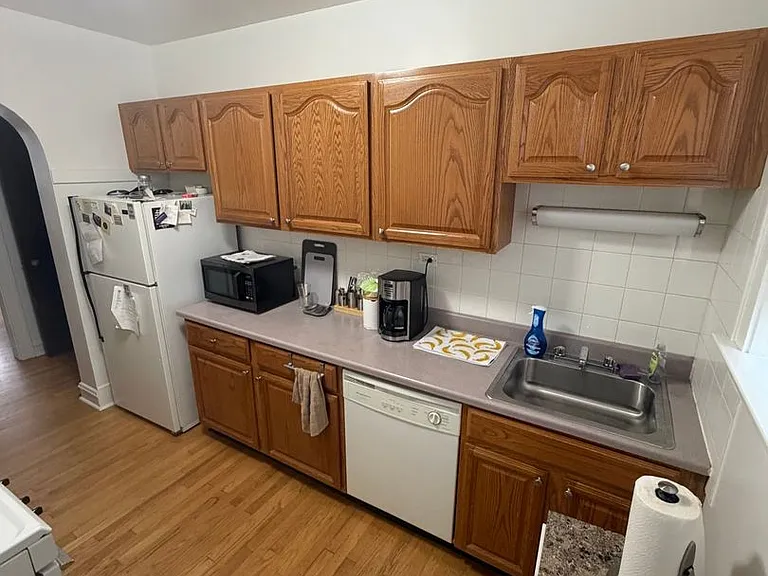 4520 N Wolcott Ave — Photo 3