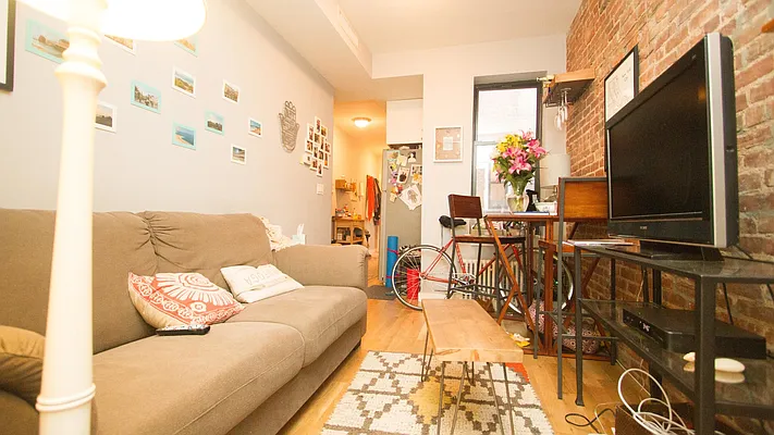 Rented by Nooklyn NYC LLC | media 12