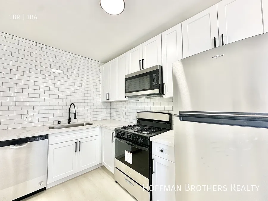 243 S Carondelet St. Los Angeles, CA 90057 — Photo 2