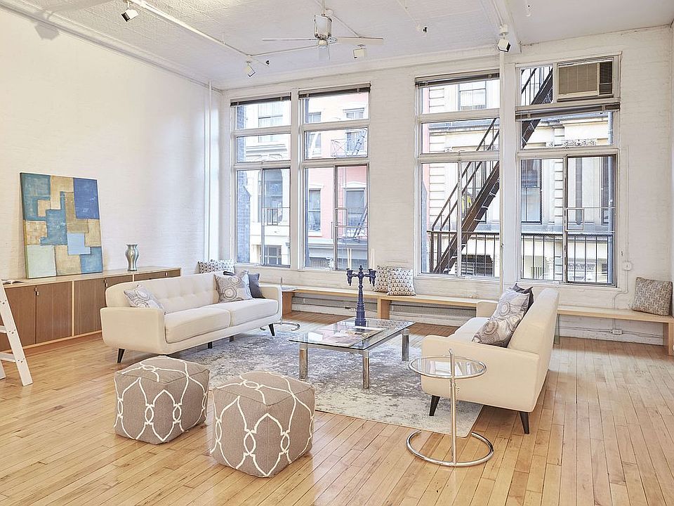 1st image of 38 White St #2NDFLOOR