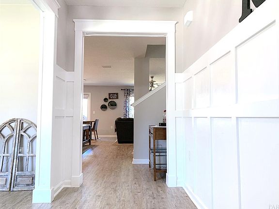 4th image of 5792 Blackhorse Cir