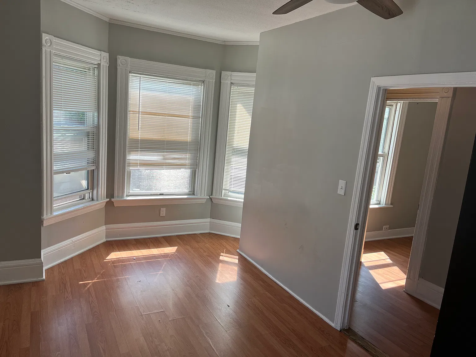 2 bed, 850 sqft, $2,300 — Photo 4