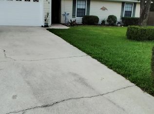 208 Grassmere St, Kingsland, GA 31548