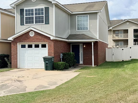 3rd image of 109 Wakefield Way