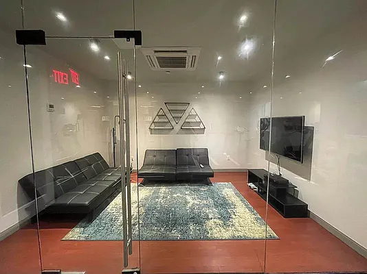 Rented by Tapiro Realty | media 20