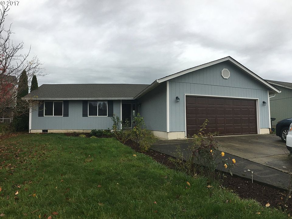 1st image of 274 Loganberry St