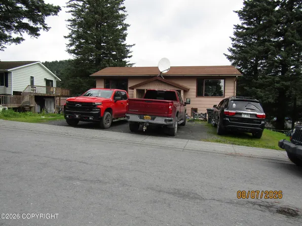 1225 Purtov St, Kodiak, AK 99615