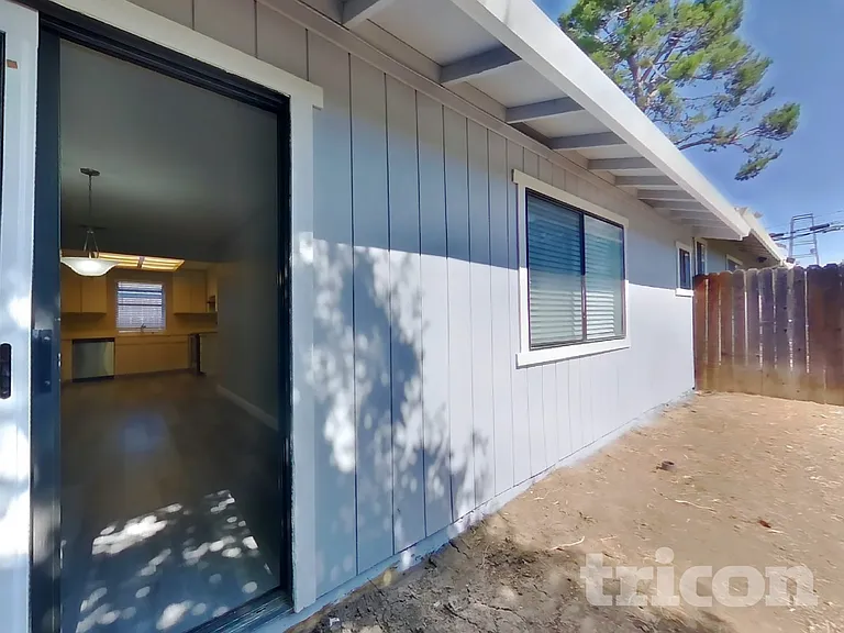 26560 Madison St — Photo 16