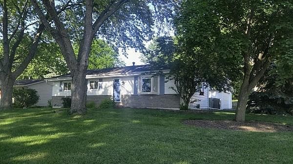 1st image of 1501 Greencrest Dr