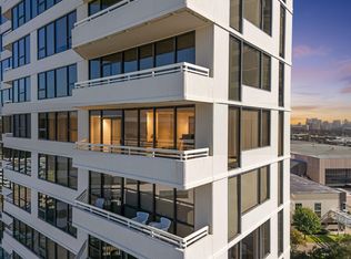 14 Greenway Plz #17Q, Houston, TX 77046