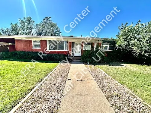 294 S Dewey Ave Photo 1