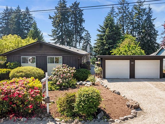 3rd image of 10606 Wauna Street SW