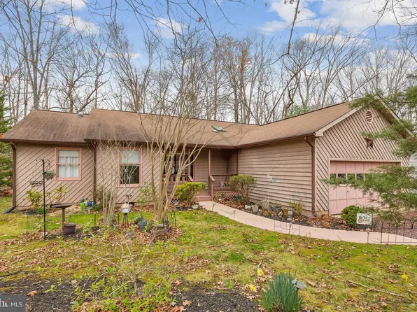 732 Lakeview Pkwy, Locust Grove, VA 22508