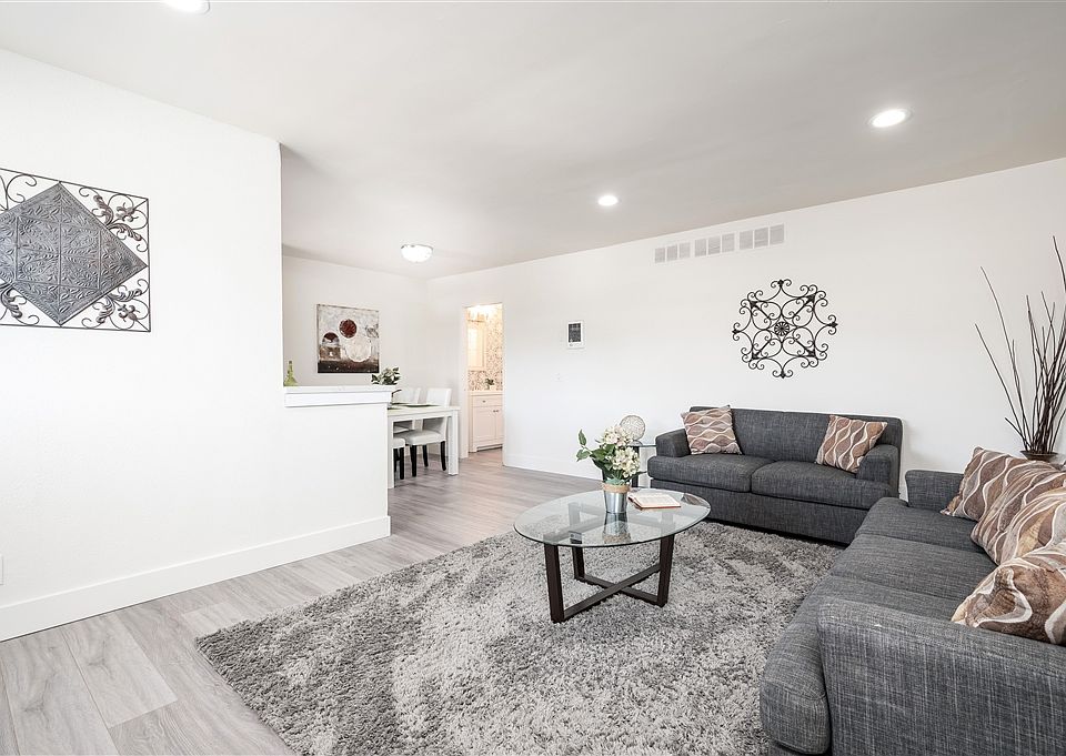 1st image of 620 E Lexington Ave E #24