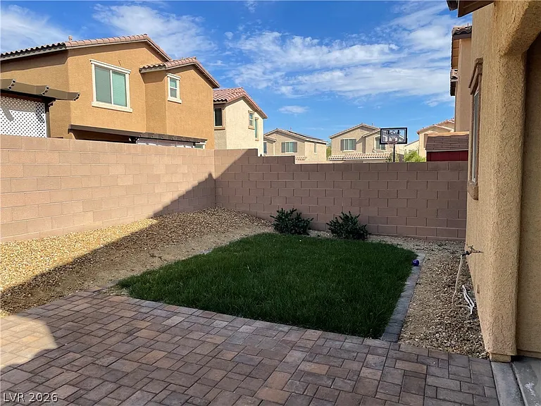 6568 Pine Hall Ave — Photo 15