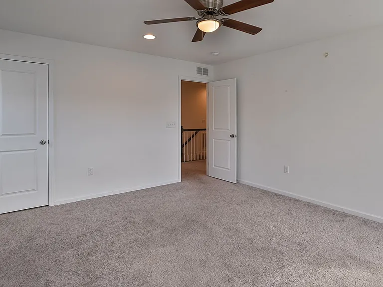 3118 Grove Ct — Photo 37