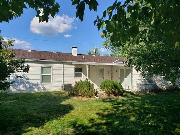 3rd image of 120 Flintstone Dr