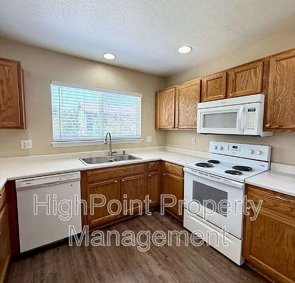 183 Mesa St — Photo 6