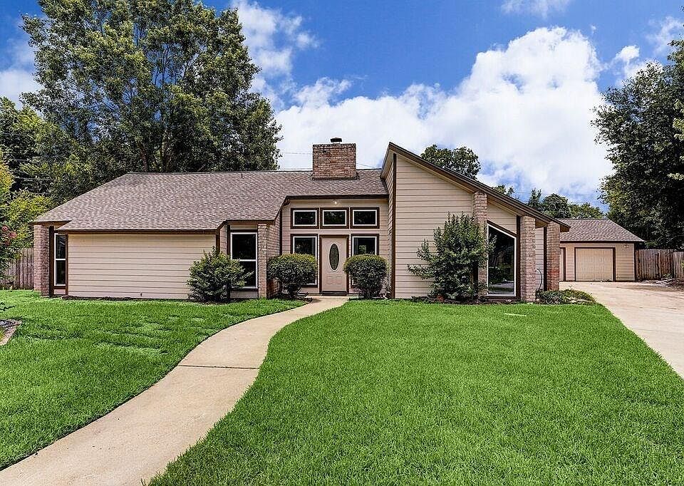 1st image of 4403 Belle Hollow Dr