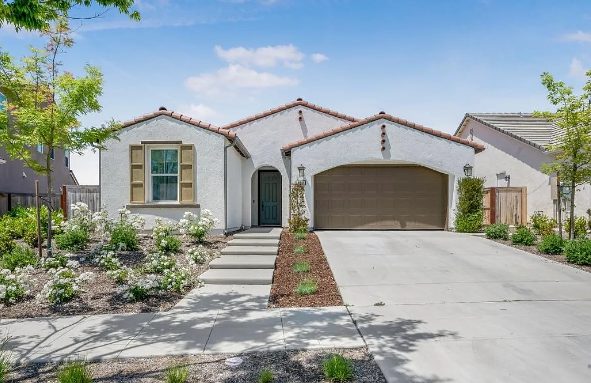 4494 Little Canyon Dr photo 1