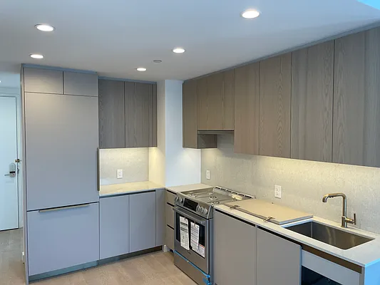 Rented by YouYork Management LLC | media 8