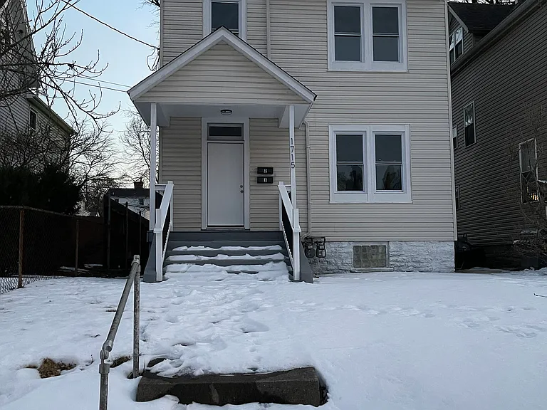 1715 Kinney Ave #2 — Photo 27