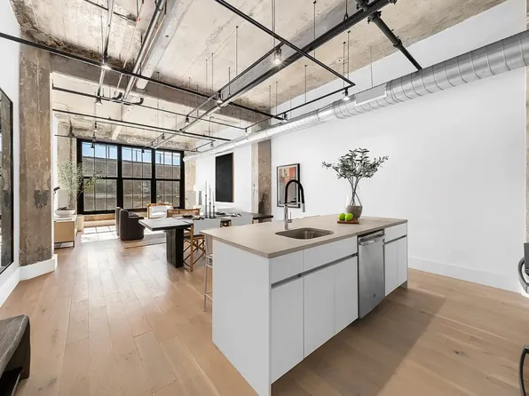 475 Kent Avenue image 2 of 10