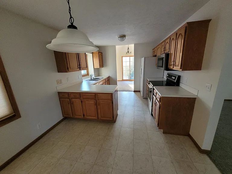 3515 N 150th Ave — Photo 10