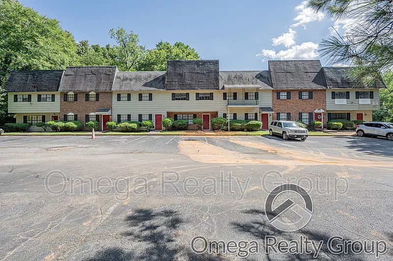 Building Photo - 1827 Carson Rd #7