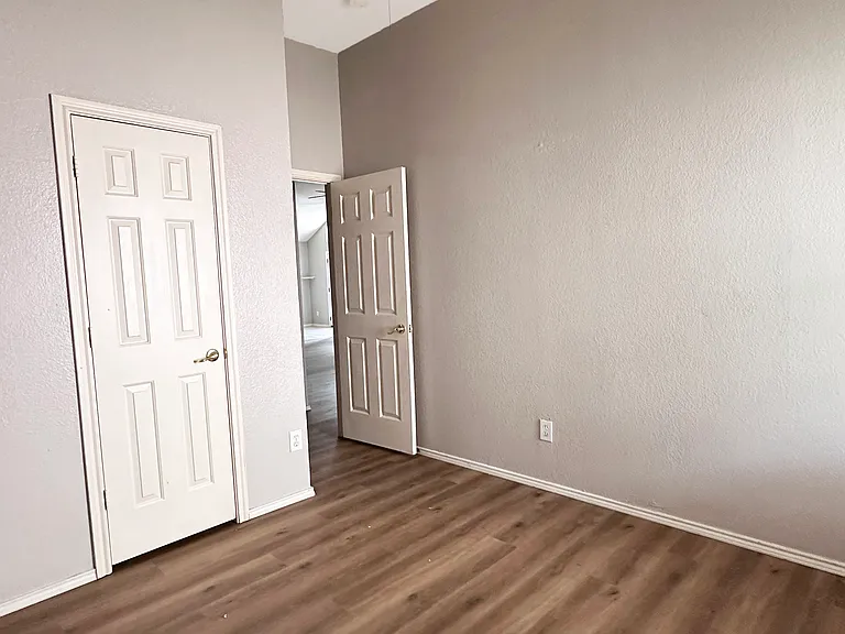9324 Harrisburg Ln — Photo 12