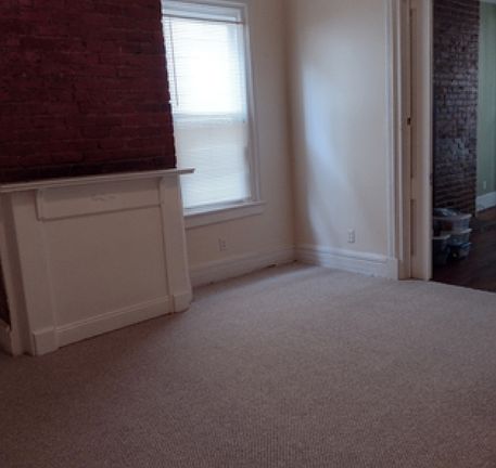 5th image of 911 W Clay St #1
