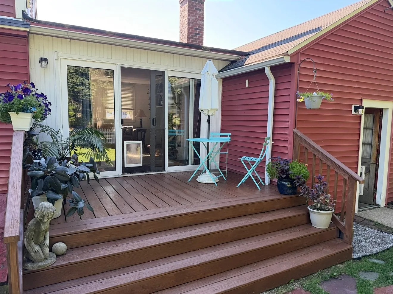 3 bed, 1300 sqft, $3,000 — Photo 4