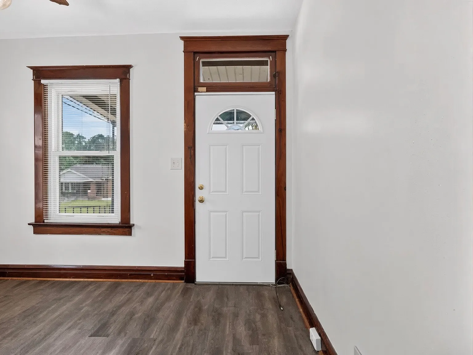 2 bed, 760 sqft, $1,150 — Photo 2
