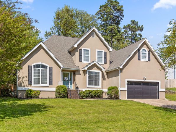 2321 Chimney Hills Dr, Soddy Daisy, TN 37379