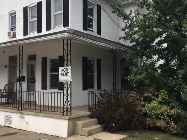 563 Broad St, Emmaus, PA 18049