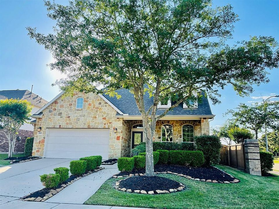 1st image of 10027 White Pines Dr